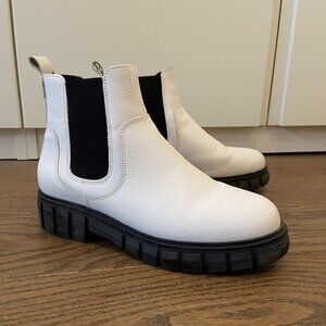 Shoe the Bear EUC Leather Chelsea Ankle Boot in White
